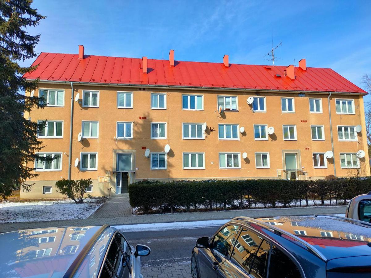 2-Iz. Byt V Tichej Lokalite S Bezplatnym Parkovanim Liptovsky Hradok Bagian luar foto